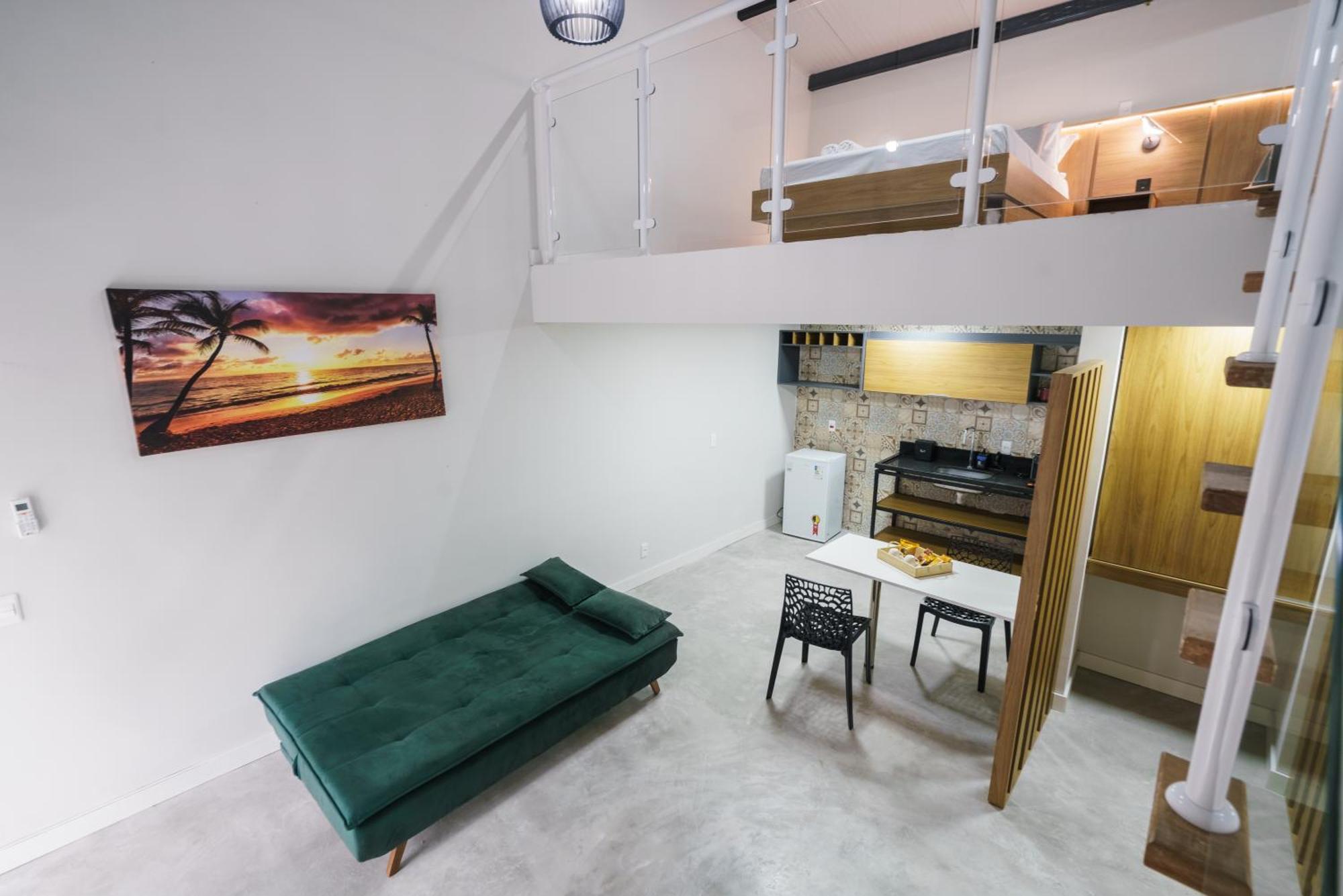 Lofts - - Do *